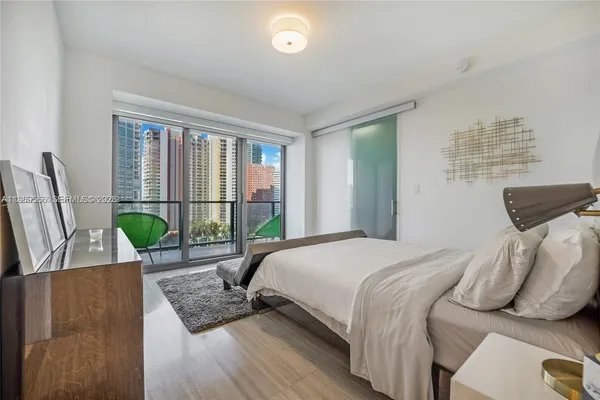 $7,950 | 1451 Brickell Avenue, Unit 1003, Miami, FL 33131