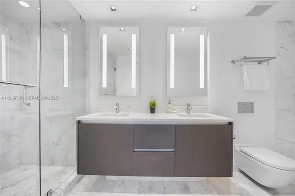 $7,950 | 1451 Brickell Avenue, Unit 1003, Miami, FL 33131