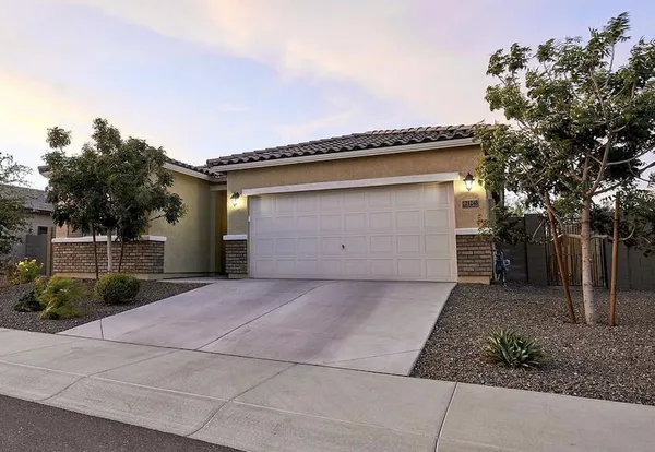 $2,350 | 21248 West Palm Lane, Buckeye, AZ 85396