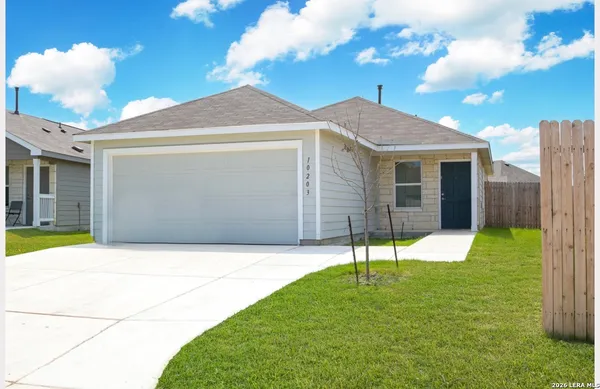 $1,800 | 10203 Asta Trail, San Antonio, TX 78224