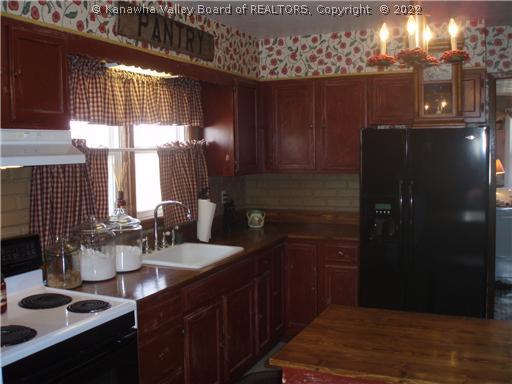 3222 Morning Road Hurricane, WV 25526 - Photo 4 of 8 Kitchen.