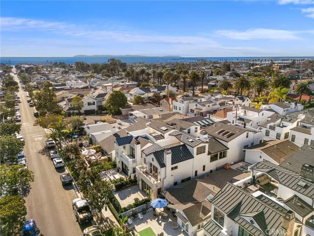 $2,350,000 | 711 1/2 Marigold Avenue, Corona del Mar, CA 92625