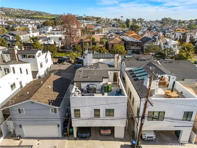 $2,350,000 | 711 1/2 Marigold Avenue, Corona del Mar, CA 92625