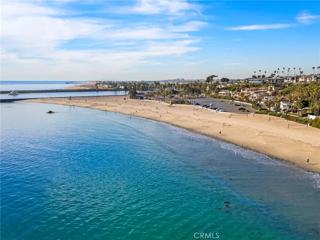 $2,350,000 | 711 1/2 Marigold Avenue, Corona del Mar, CA 92625