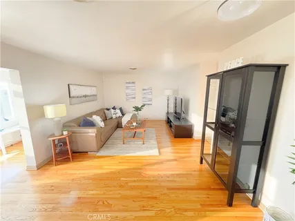 $1,590,000 | 7615 Kittyhawk Avenue, Los Angeles, CA 90045