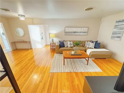 $1,590,000 | 7615 Kittyhawk Avenue, Los Angeles, CA 90045