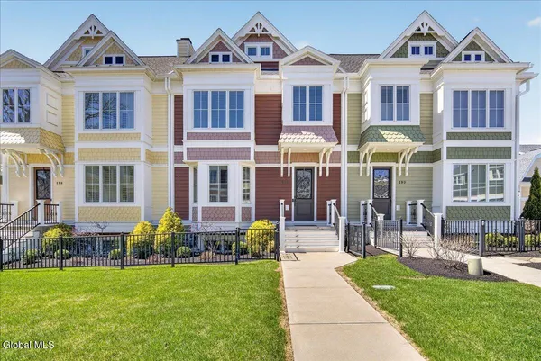 $1,539,000 | 19 C Cherry Street, Saratoga Springs, NY 12866