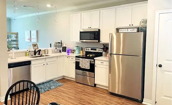 $3,200 | 7001 Canter Court, College Station, TX 77845