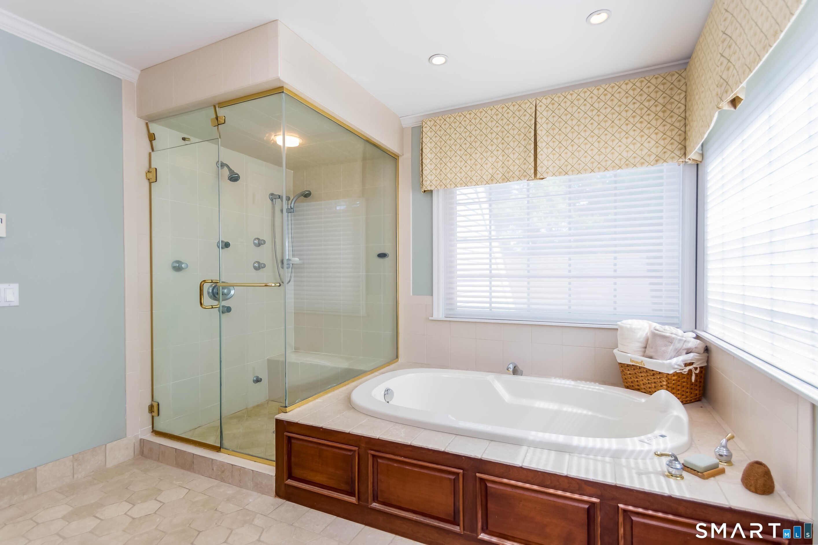 274 Valley View Road Fairfield, CT 06824 - Photo 25 of 36
