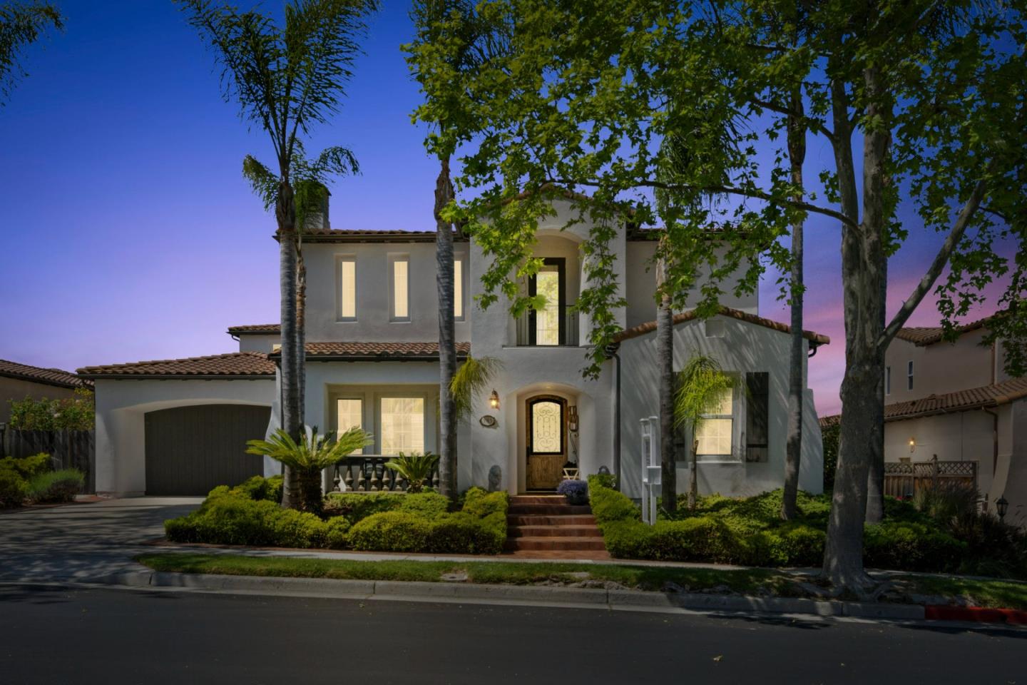1913 St Andrews Circle Gilroy, CA 95020 - Photo 71 of 79 a front view of a house with garden