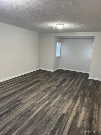 $1,200 | 1312 Ontario Avenue, Niagara Falls, NY 14305