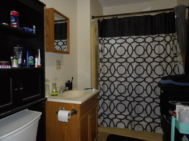 5 Arnold Street Quincy, MI 49082 - Photo 10 of 18 100_0134