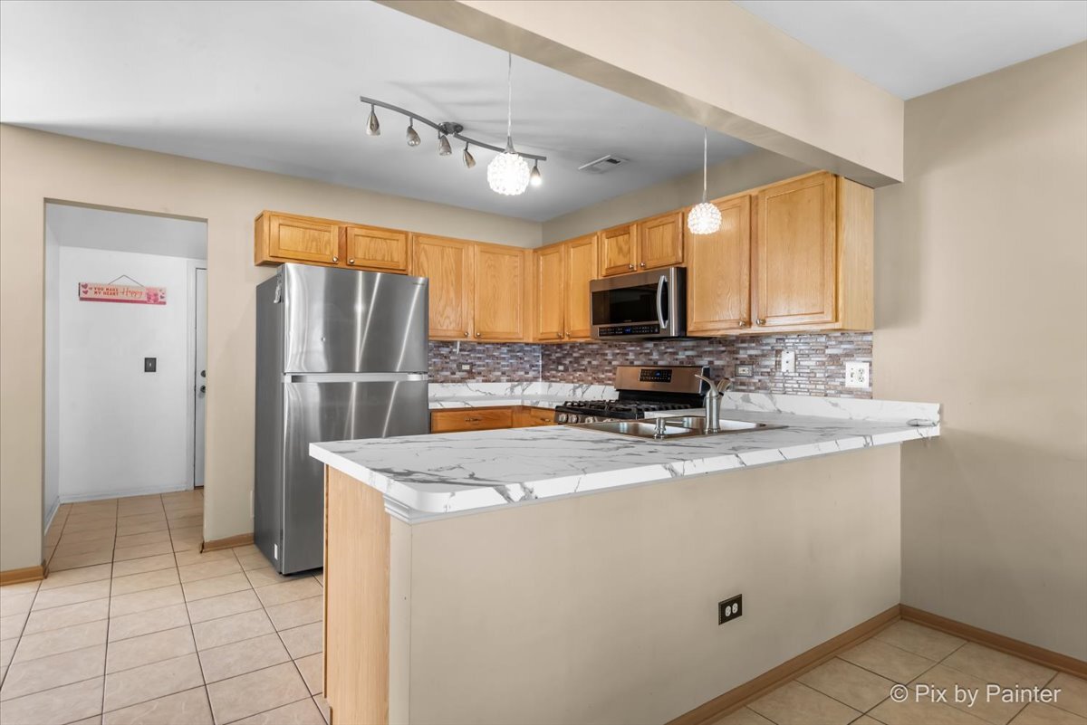 55 Harmony Lane Romeoville, IL 60446 - Photo 4 of 34