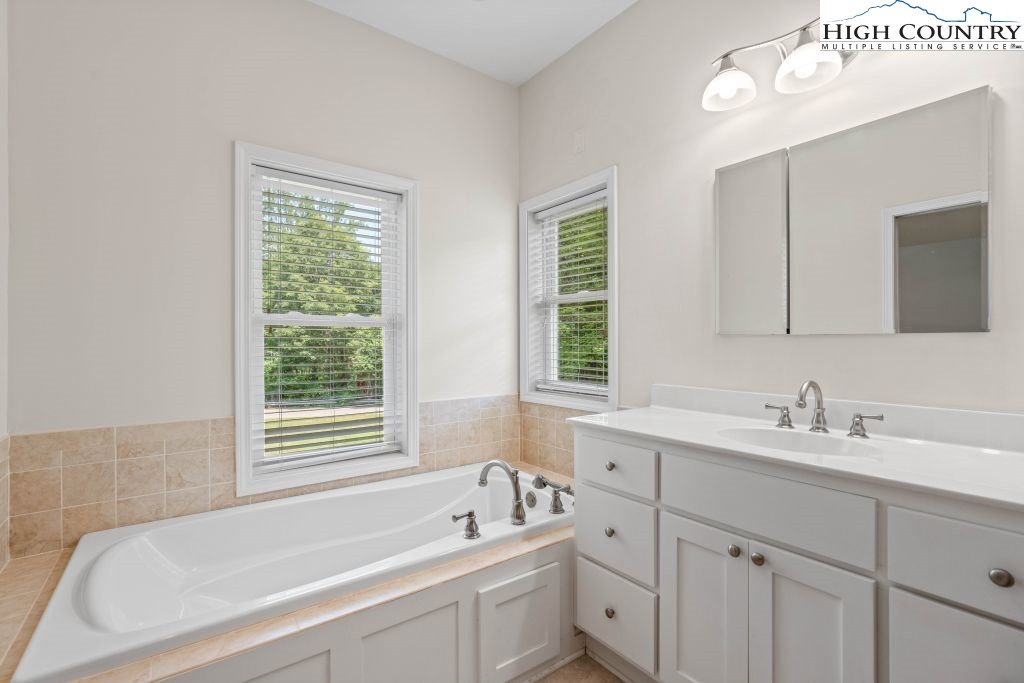 125 Schaffer Road Boone, NC 28607 - Photo 12 of 29 Gallery Image 12