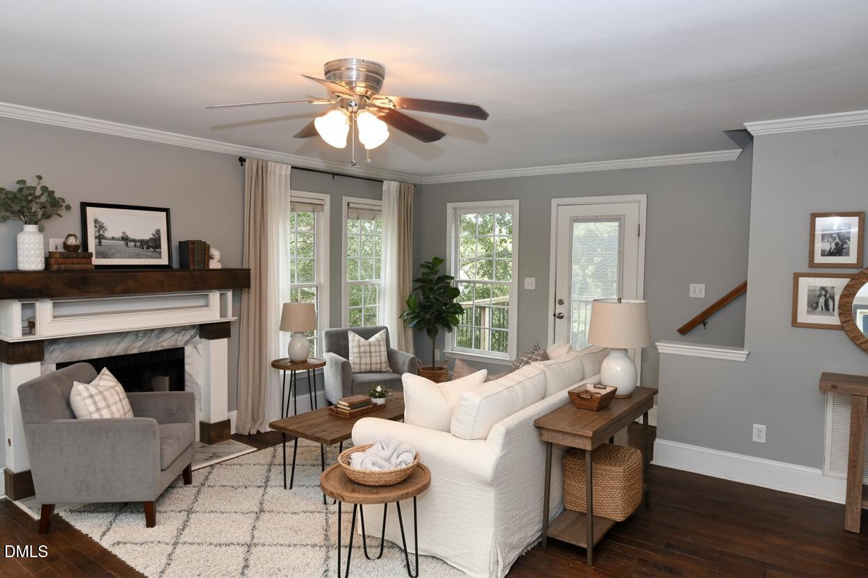 3209 Leebrook Road Raleigh, NC 27616 - Photo 4 of 30 Cozy_Modern_Farmhouse_Style