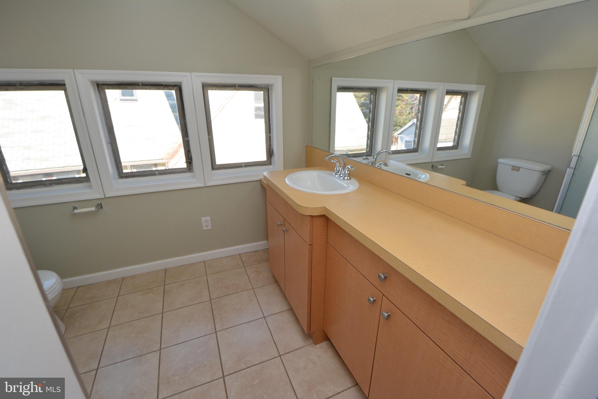 100 East Roland Road Brookhaven, PA 19015 - Photo 8 of 12 Gallery Image 8