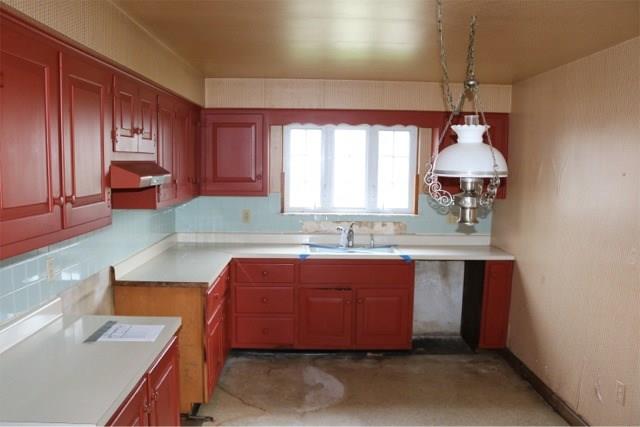 709 Longfellow St Extension Vandergrift, PA 15690 - Photo 4 of 10 Gallery Image 4
