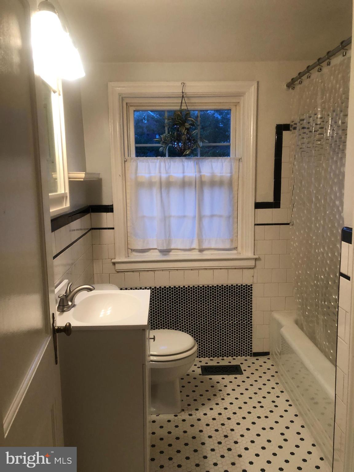 3909 Rexmere Road Baltimore, MD 21218 - Photo 15 of 42