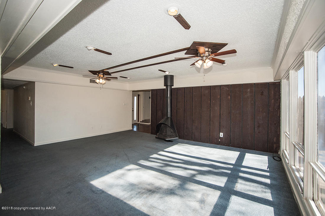6001 Elmhurst Road Amarillo, TX 79106 - Photo 4 of 23 DSC_2334