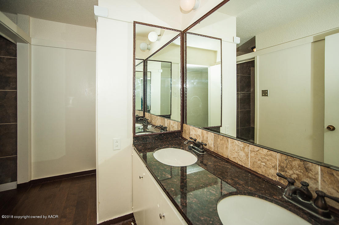 6001 Elmhurst Road Amarillo, TX 79106 - Photo 10 of 23 DSC_2340