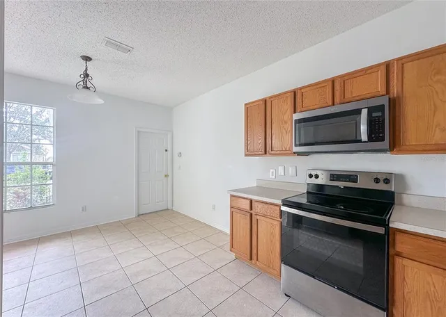 $2,350 | 402 Sunset View Drive, Davenport, FL 33837