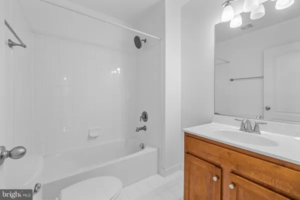 $699,900 | 18706 Kerill Road, Triangle, VA 22172