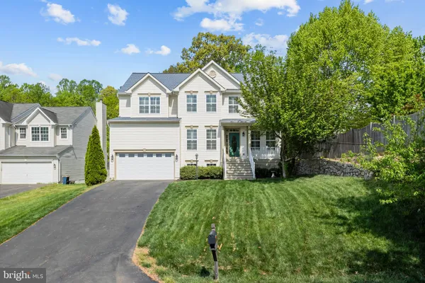 $699,900 | 18706 Kerill Road, Triangle, VA 22172