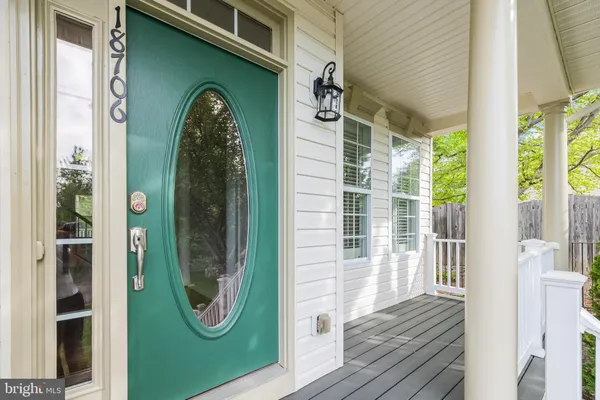 $699,900 | 18706 Kerill Road, Triangle, VA 22172