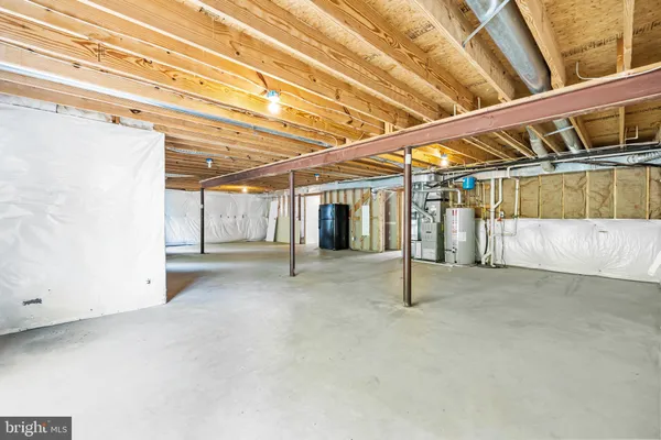 $699,900 | 18706 Kerill Road, Triangle, VA 22172