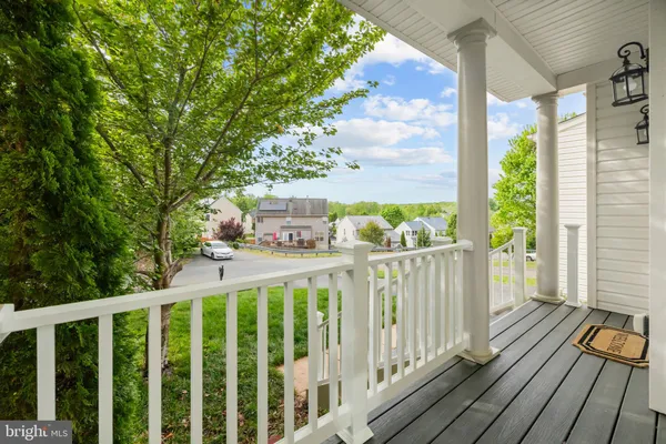 $699,900 | 18706 Kerill Road, Triangle, VA 22172