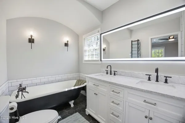 $675,000 | 412 East 2nd Street, Washington, NC 27889