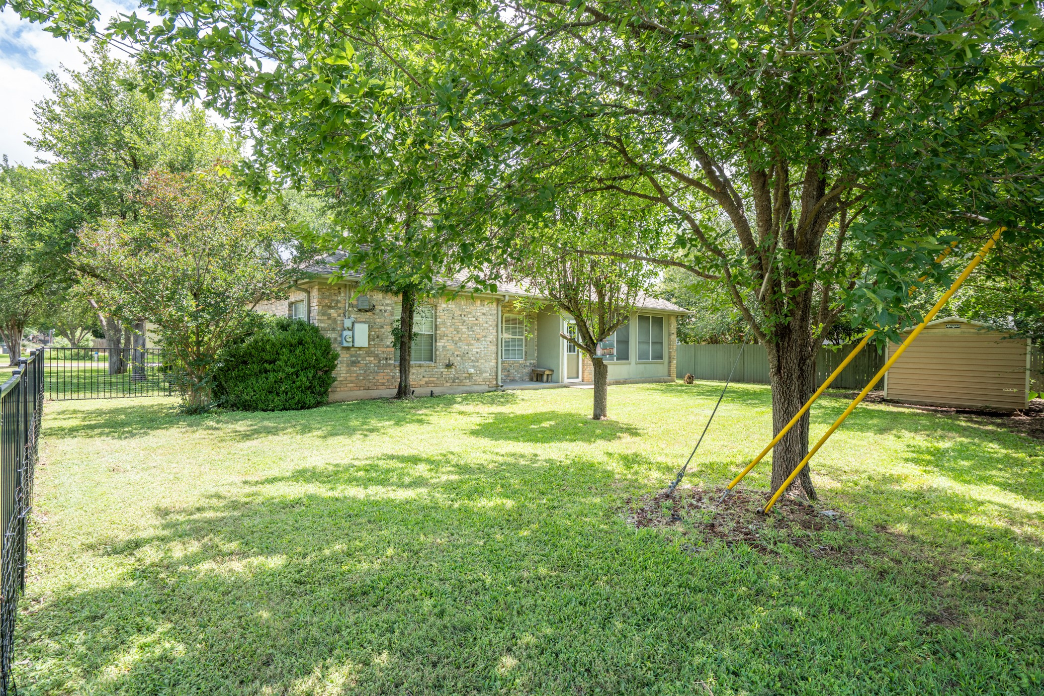2912 Brandy Lane Georgetown, TX 78628 - Photo 5 of 39