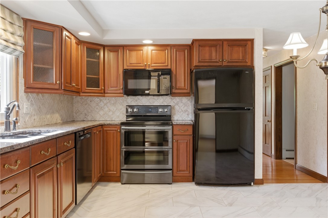 2699 Diamond Hill Road Cumberland, RI 02864 - Photo 14 of 45