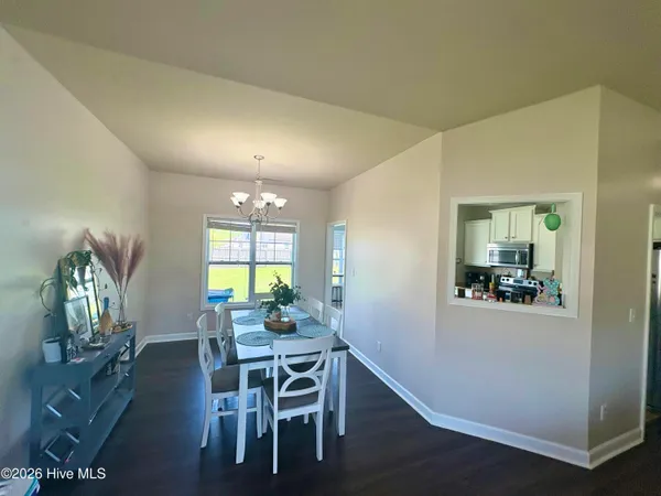 $2,000 | 174 Moonstone Court, Jacksonville, NC 28546