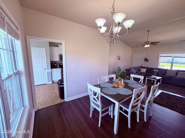 $2,000 | 174 Moonstone Court, Jacksonville, NC 28546