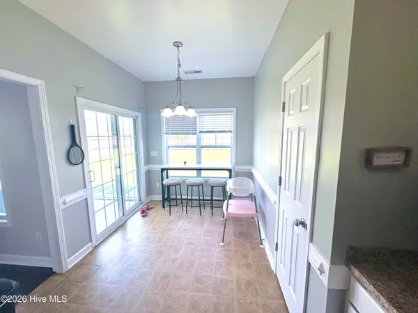 $2,000 | 174 Moonstone Court, Jacksonville, NC 28546