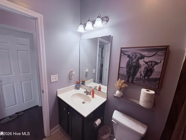 $2,000 | 174 Moonstone Court, Jacksonville, NC 28546