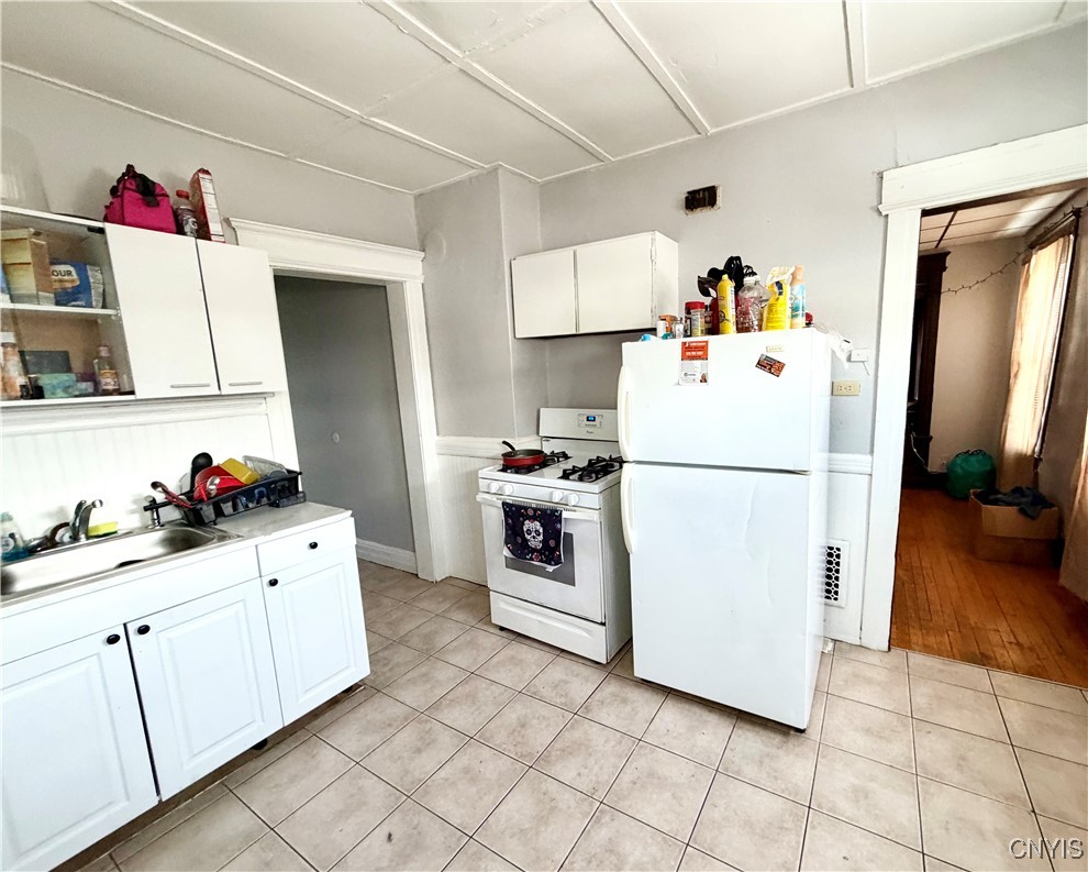 314 Elliott Street Syracuse, NY 13204 - Photo 10 of 19