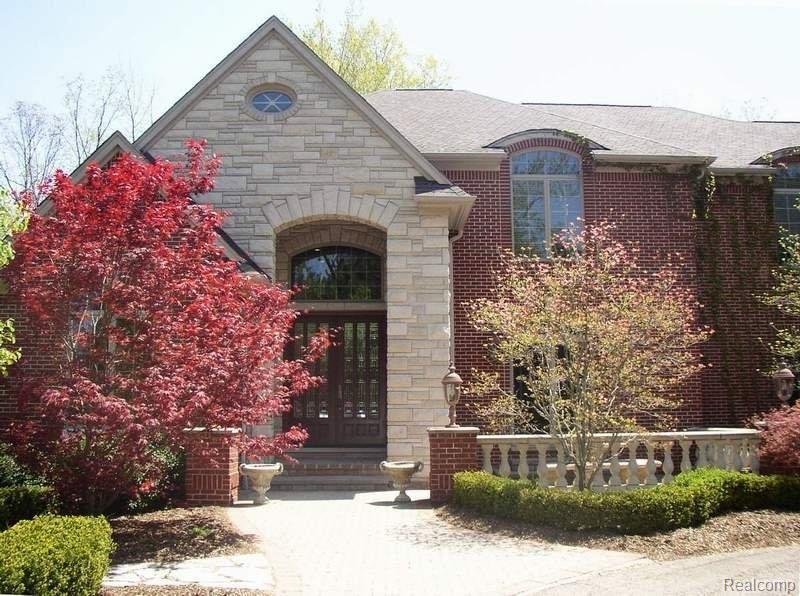 3557 West Tienken Road Rochester, MI 48309 - Photo 3 of 21 Front Entrance