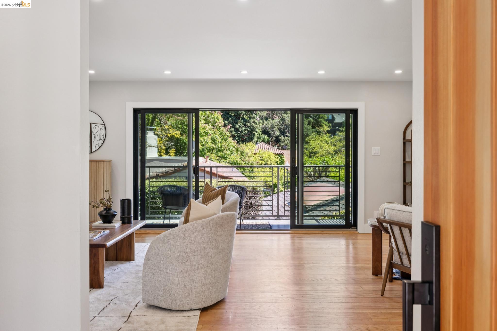 921 Underhills Road Oakland, CA 94610 - Photo 6 of 97
