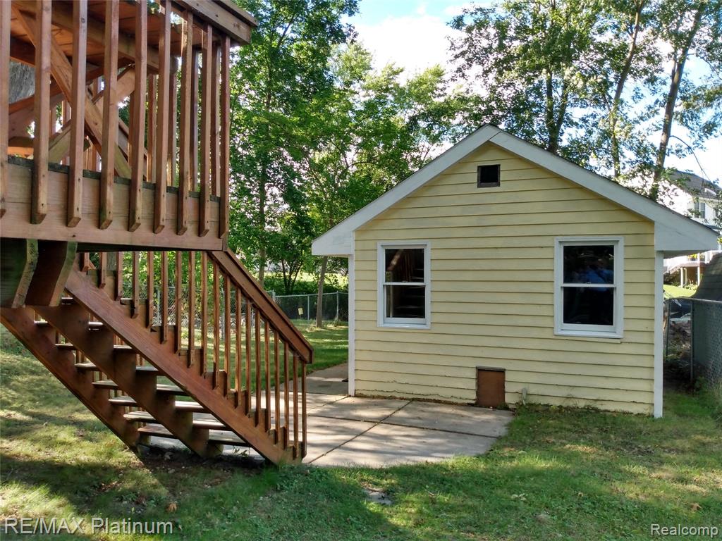 10183 Skeman Road Brighton, MI 48114 - Photo 9 of 70 Gallery Image 9