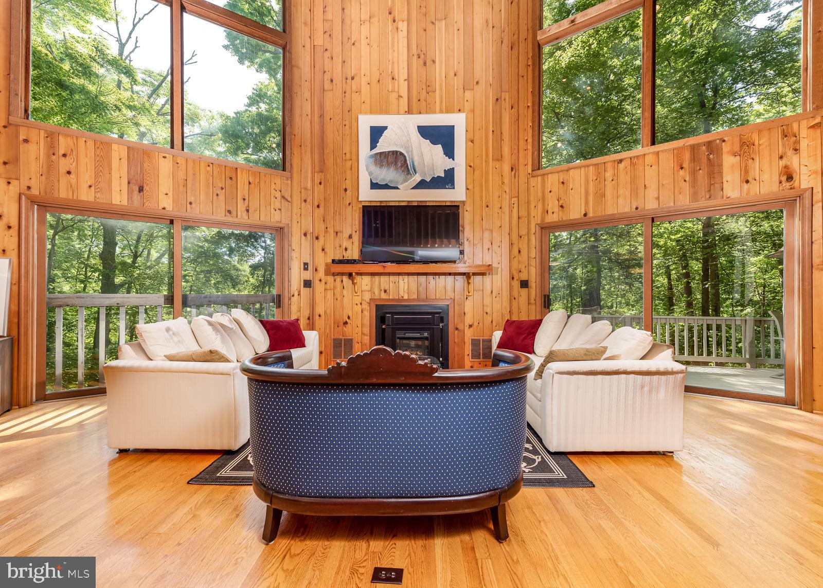 3159 Rolling Road Edgewater, MD 21037 - Photo 19 of 46 walls of glass