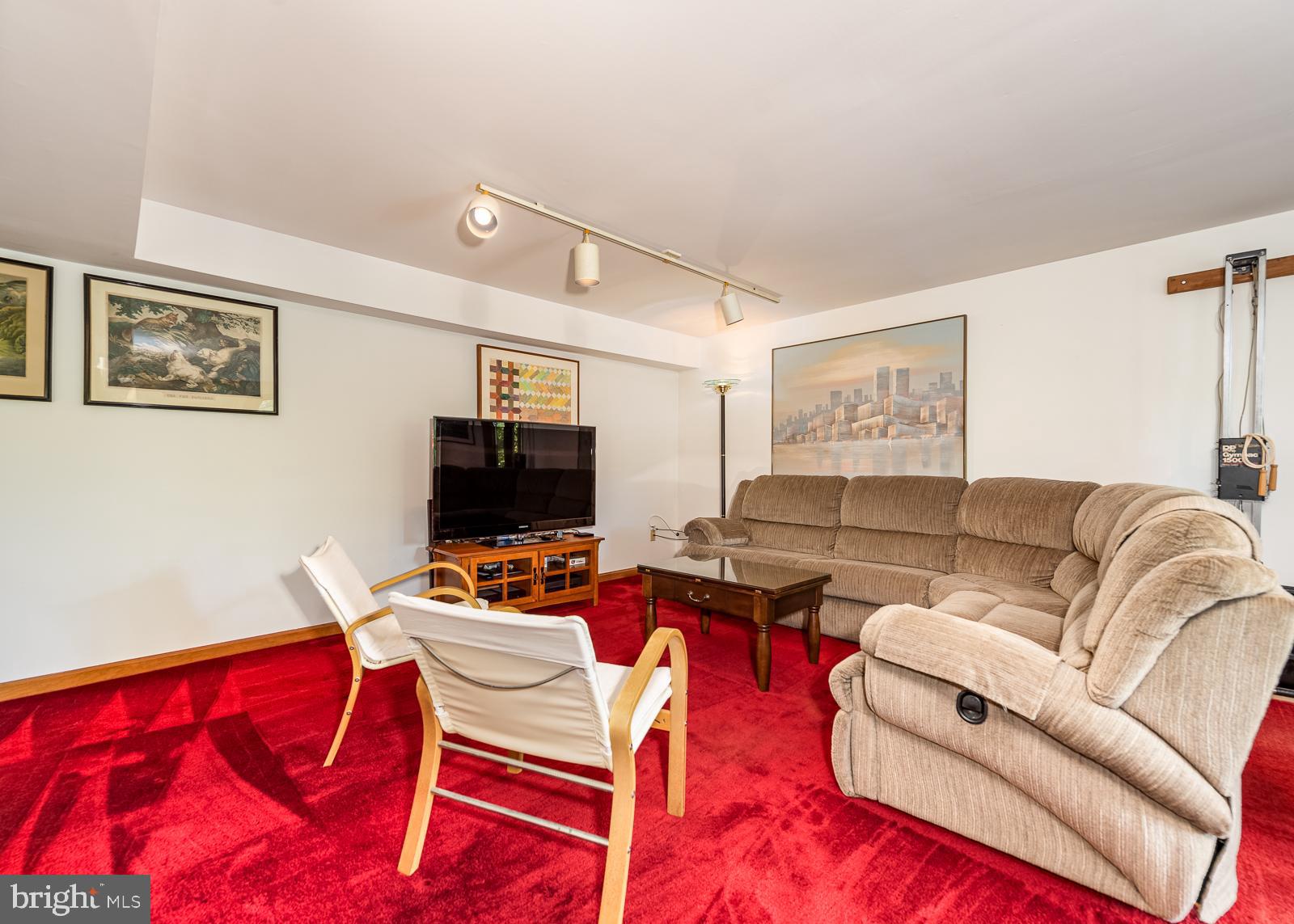 3159 Rolling Road Edgewater, MD 21037 - Photo 33 of 46 Recreation room