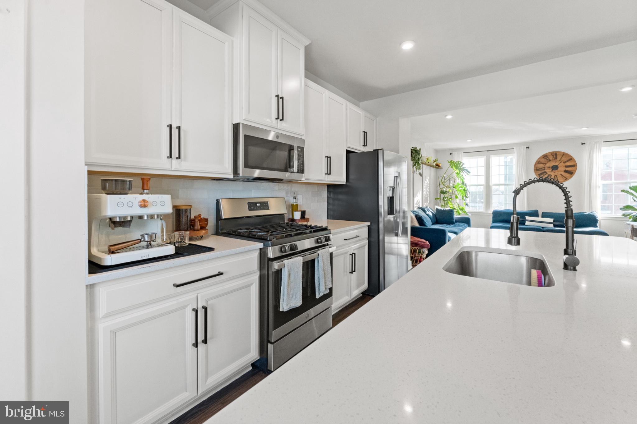 252 Freedom Way Sicklerville, NJ 08081 - Photo 8 of 26 Modern kitchen with sleek finishes.