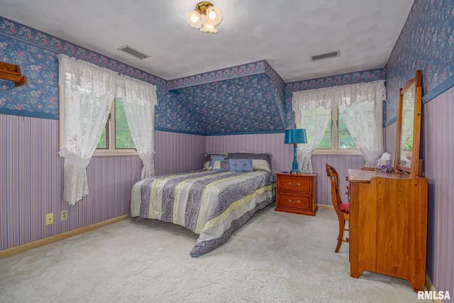 $339,000 | 102 Lost Hollow Drive, Salem, IL 62881