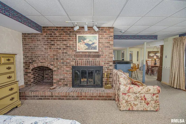 $339,000 | 102 Lost Hollow Drive, Salem, IL 62881