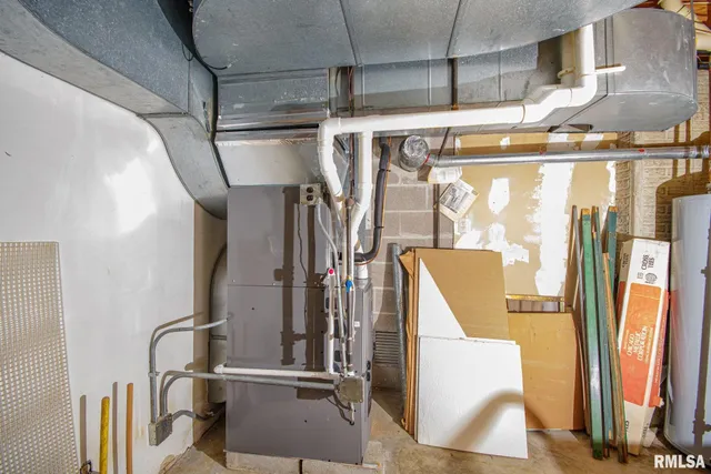 $339,000 | 102 Lost Hollow Drive, Salem, IL 62881