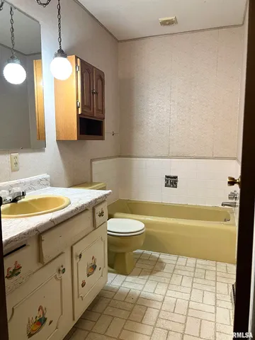 $129,900 | 207 Patricia Lane, West Frankfort, IL 62896