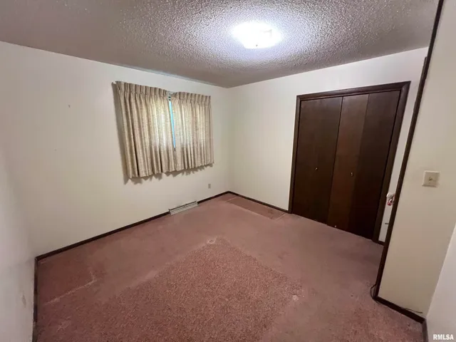 $129,900 | 207 Patricia Lane, West Frankfort, IL 62896