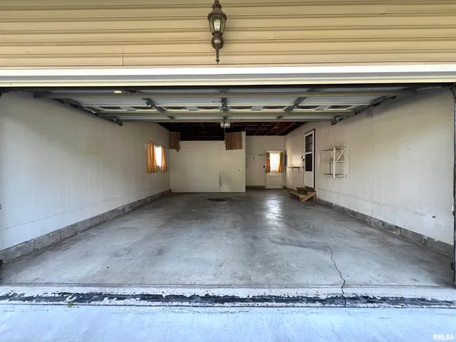 $129,900 | 207 Patricia Lane, West Frankfort, IL 62896